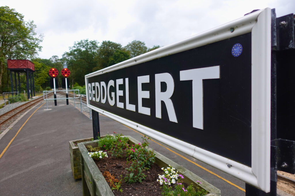 Beddgelert station sign